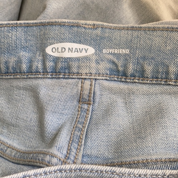 Old Navy Distressed Boyfriend Jeans - Picture 4 of 5